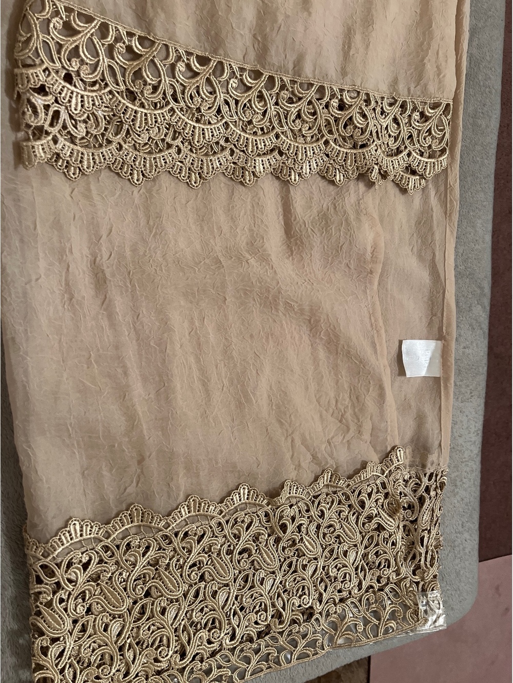 L'ART Beige shower curtain with Intricate Lace Trim